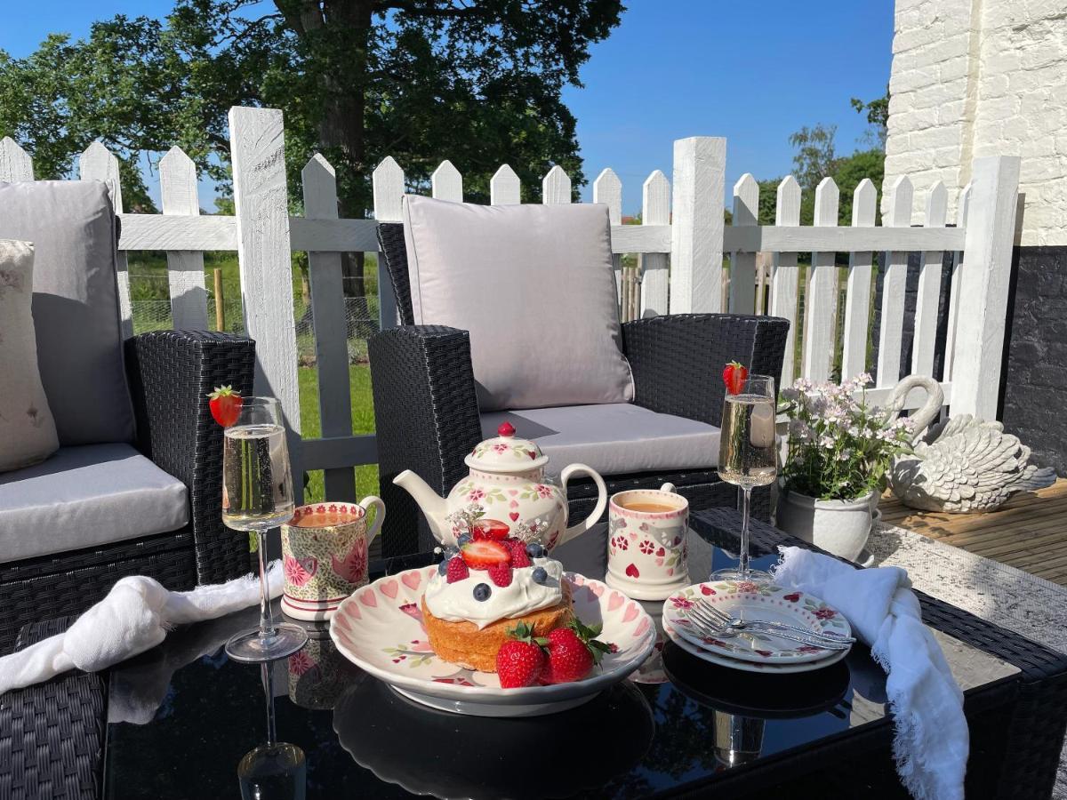 Church Farm Bed and Breakfast Thurlton Εξωτερικό φωτογραφία